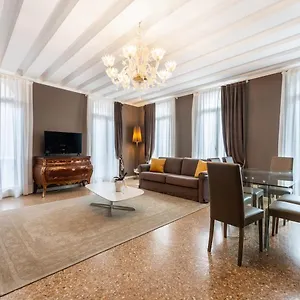 Apartment San Teodoro Palace - Luxury Apartments, Venice